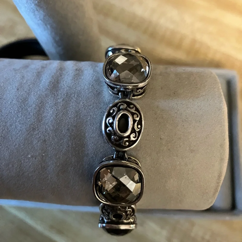 🌸Brighton ‘Venus Rising’ Swarovski Crystal Bracelet - Picture 5 of 7